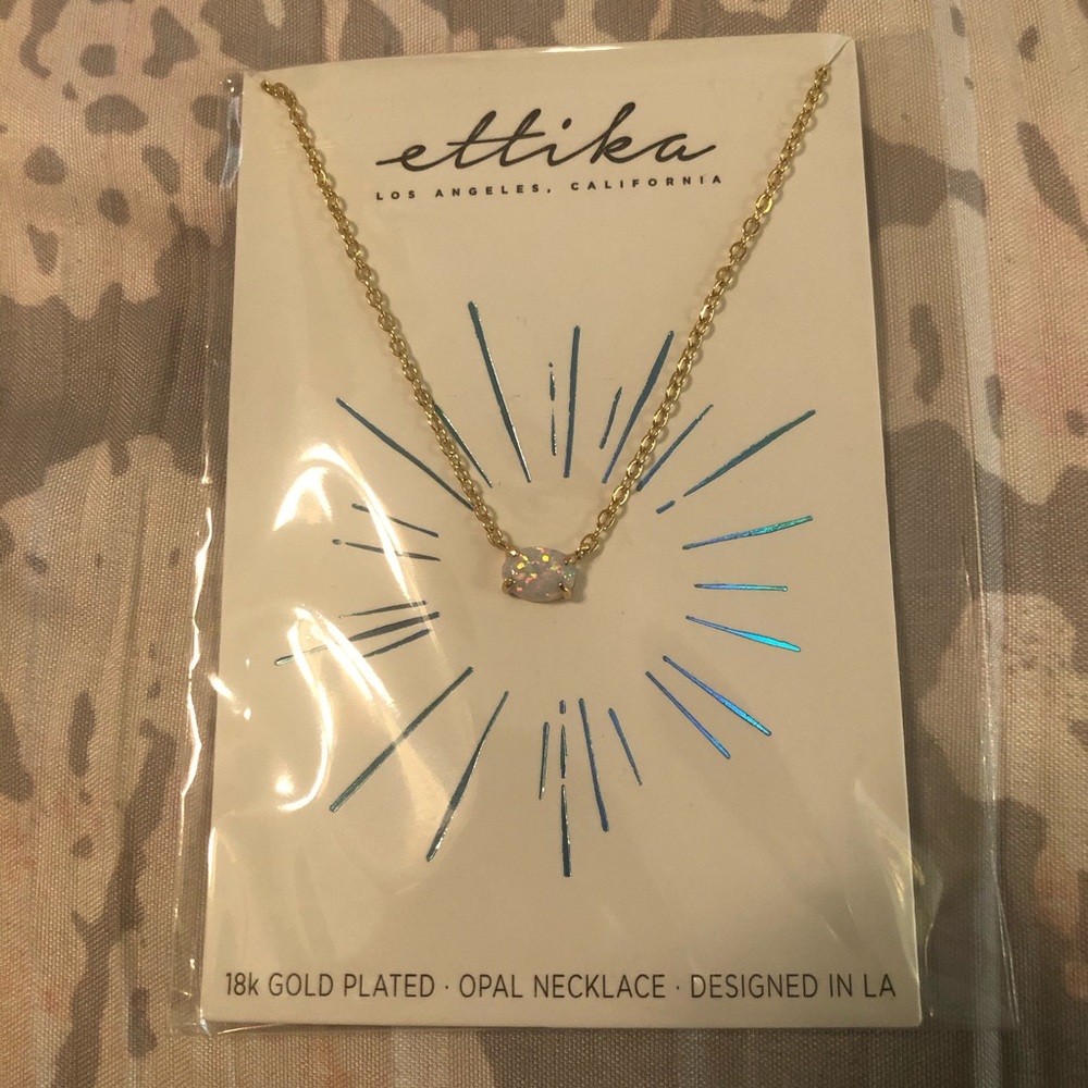 Ettika 18k. Gold plated. Opal necklace